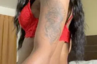 sexy wet mami 💦💦 back in town ... - Image 2