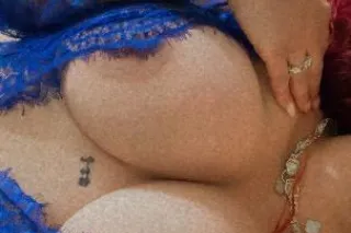 Rebecca - 27 - Image 1